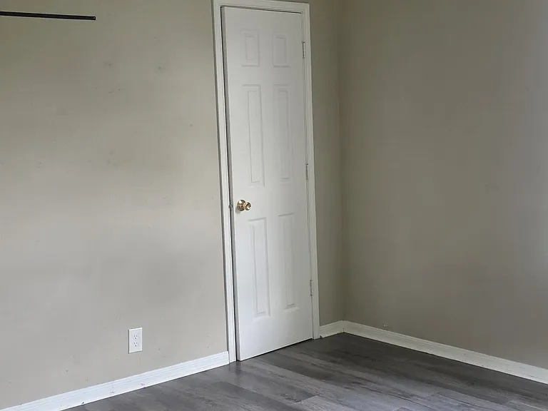 940 Roosevelt Dr — Photo 7