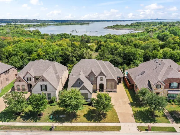 2862 Milsons Point Dr, Trophy Club, TX 76262