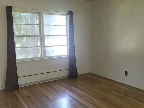5th image of 700-722 Gordon Ave #720