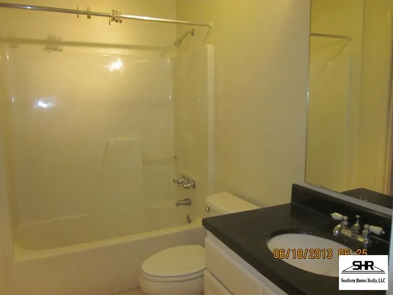 3428 Riverside Dr — Photo 7