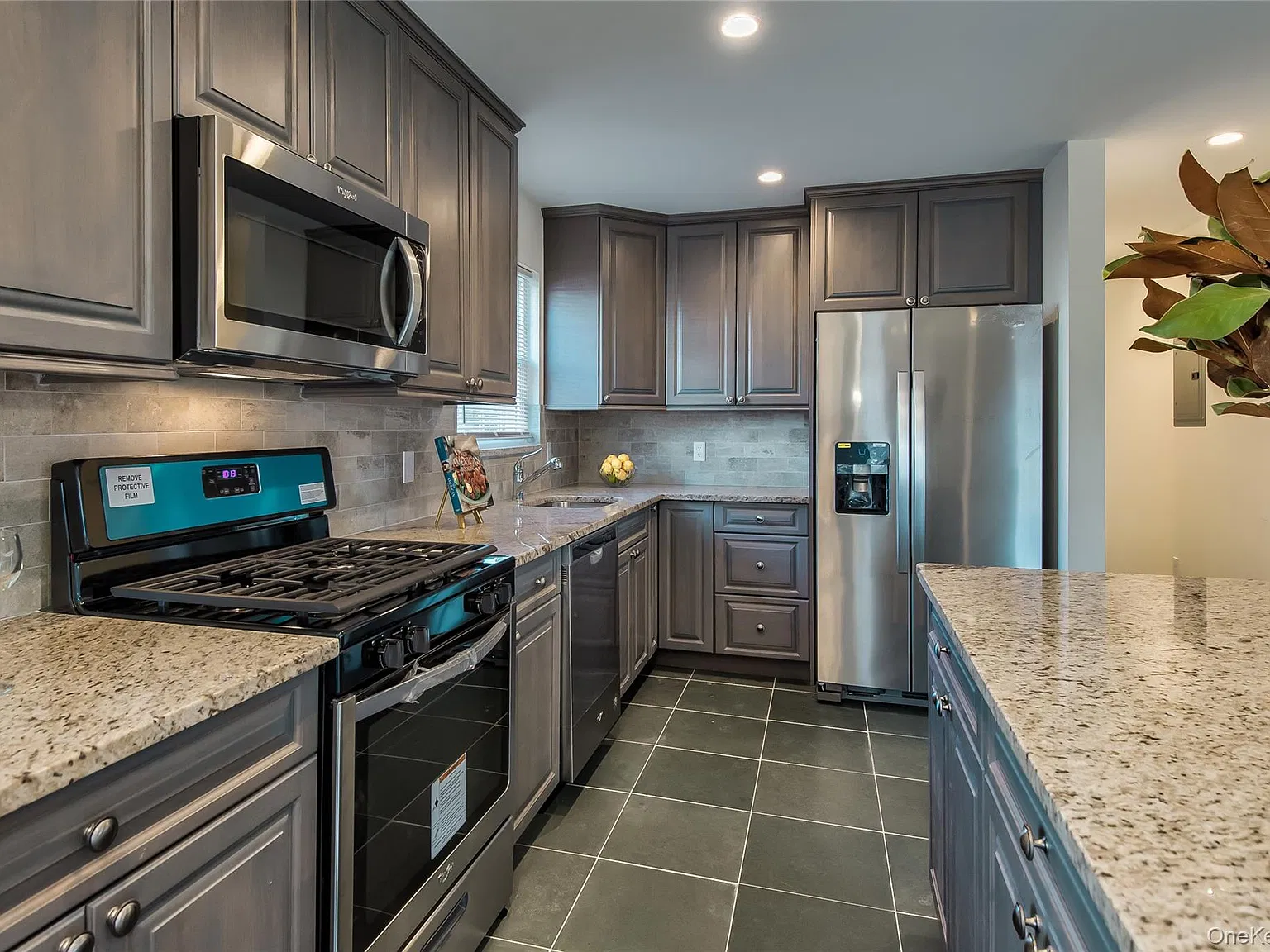 1 bed, 1.0 bath, 957 sqft, $3,200 — Photo 2