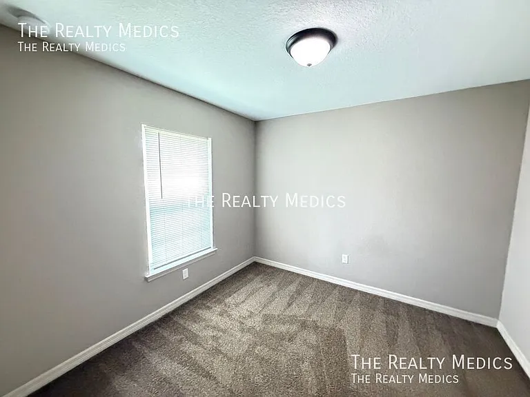 561 Marion Oaks Blvd — Photo 10