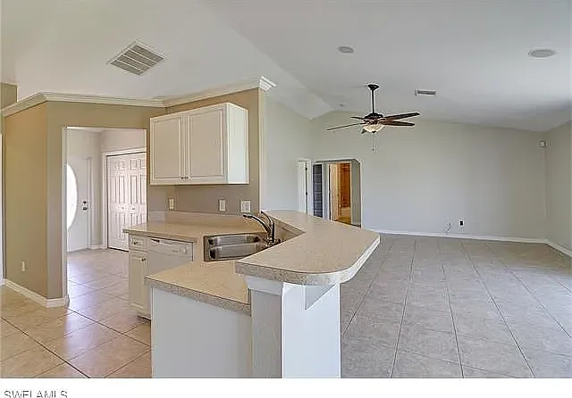 469 Rayford St — Photo 10
