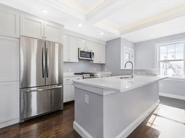 23 Taylor St Floor 2, Waltham, MA 02453