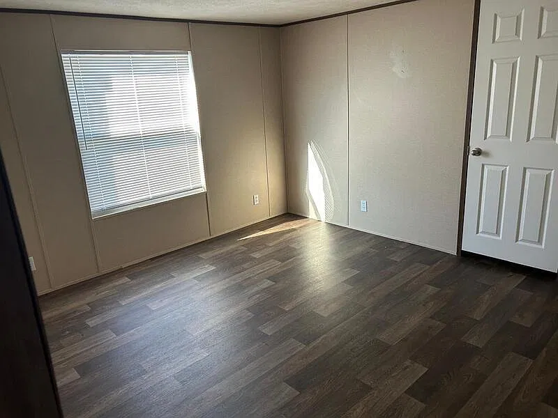 3 bed, 2.0 bath, $1,000 — Photo 3