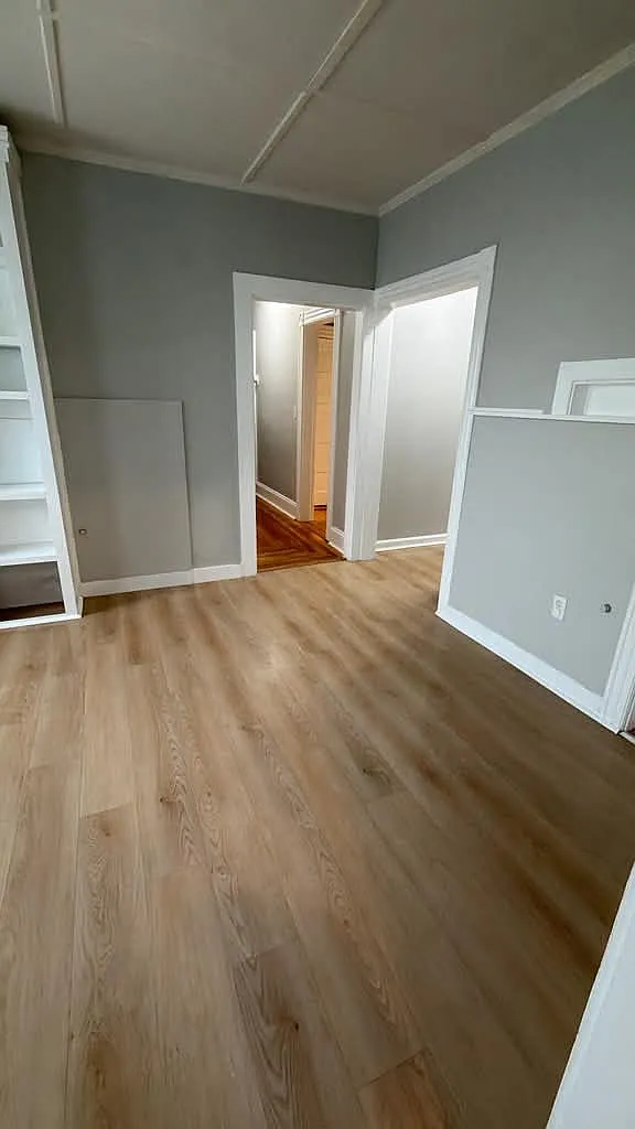 57 John St — Photo 2