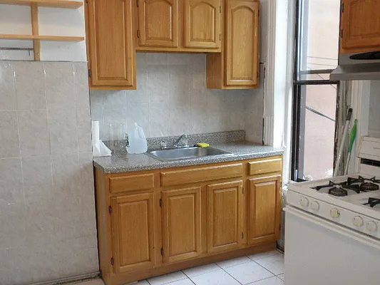 Rented by Aguayo & Huebener Brooklyn | media 83