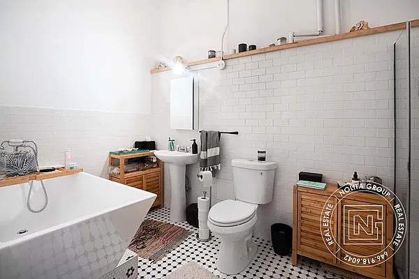 Rented by Nolita Group | media 10
