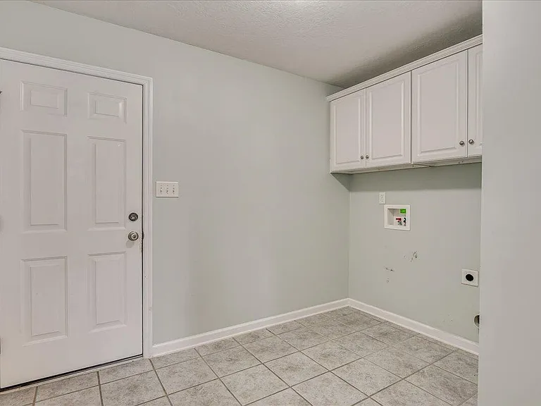 800 Cotswold Ct — Photo 28
