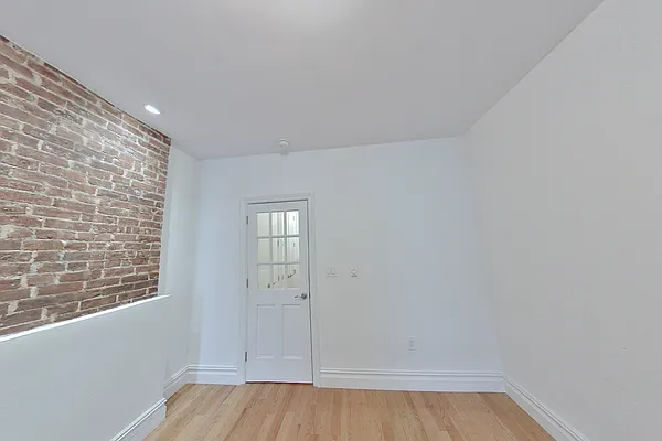 Rented by CitySites Real Estate Group | media 10