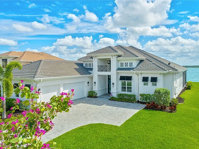 19053 Wildblue Blvd — Photo 1
