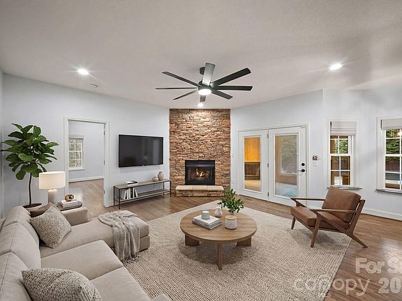 3rd image of 21 Hope Rd