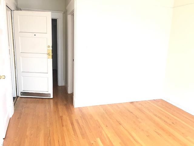 2nd image of 587 Ofarrell St #3
