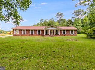 55 Shadow Ln, Carrollton, GA 30117