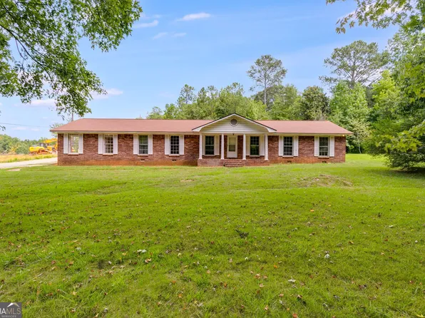 55 Shadow Ln, Carrollton, GA 30117