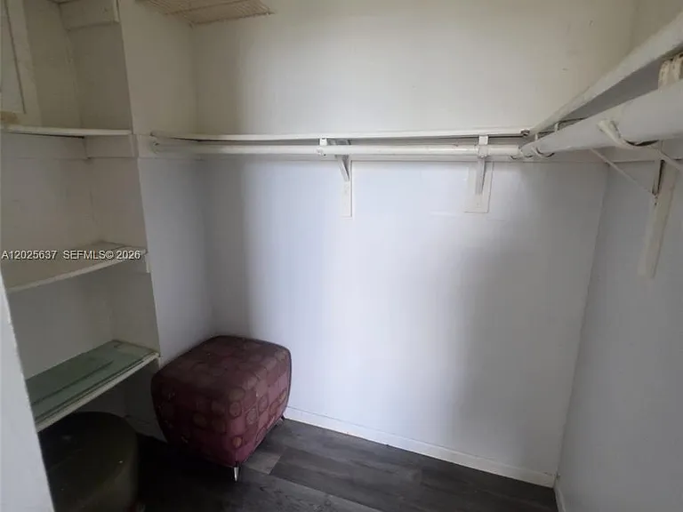 5050 NW 7th St #610 — Photo 16