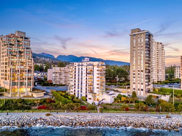 2246 Bellevue Ave #702, West Vancouver, BC V7V 1C6