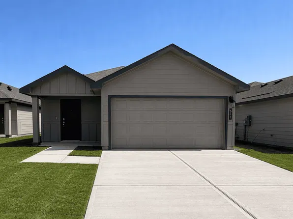548 Meansville Dr, Odem, TX 78370