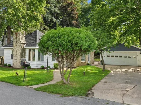 W330N6304 Hasslinger DRIVE, Nashotah, WI 53058