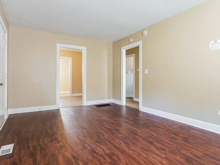 3004 Forestdale Blvd — Photo 8