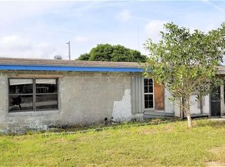 231 6th Dr SW, Vero Beach, FL 32962