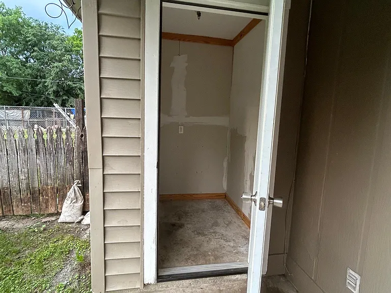 13931 Azalea Park Ave — Photo 17