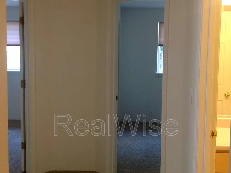 804 Corey Dr — Photo 13