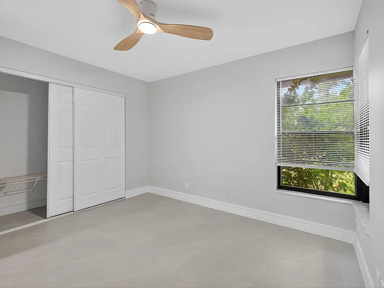 10924 Roebelini Palm Ct #A — Photo 26