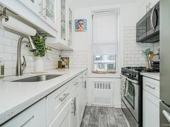 130 Beach 121st Street #1G, Rockaway Park, NY 11694