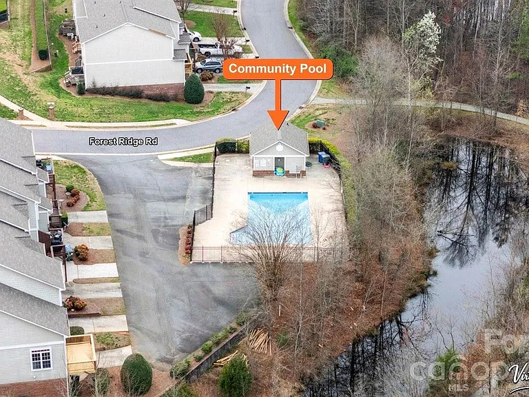 125 Forest Ridge Rd — Photo 4
