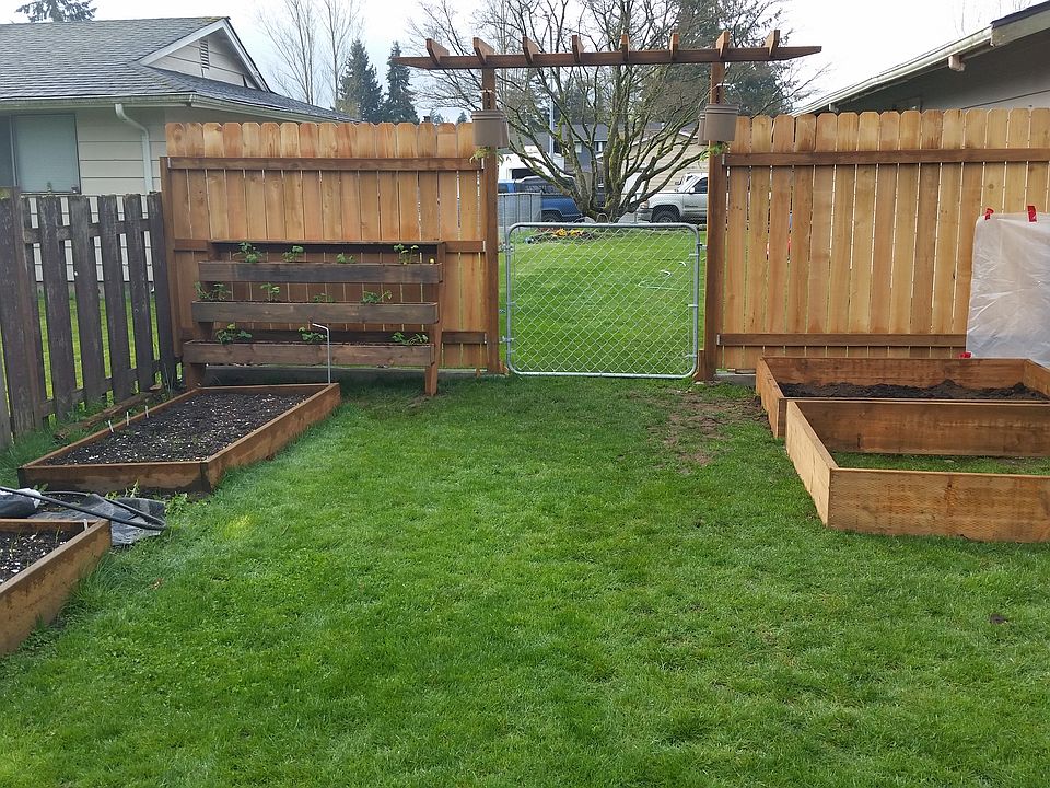 1st image of 4407 128th Pl NE