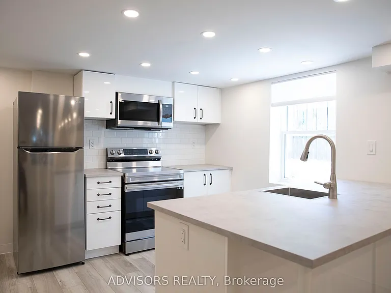 310 W 2nd St #2 — Photo 16