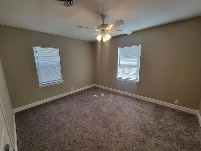 1504 Bowie Dr — Photo 7