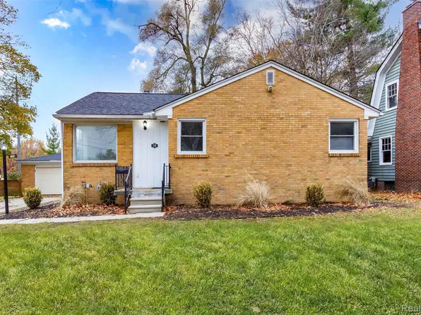 238 Oneida St, Pontiac, MI 48341