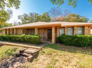 2924 Craig Ct, Fort Worth, TX 76112