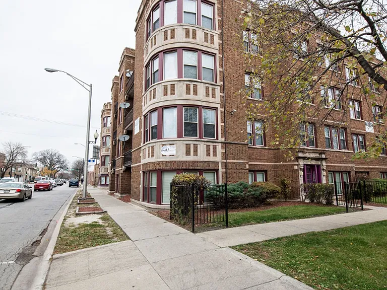 735 N Austin — Photo 20