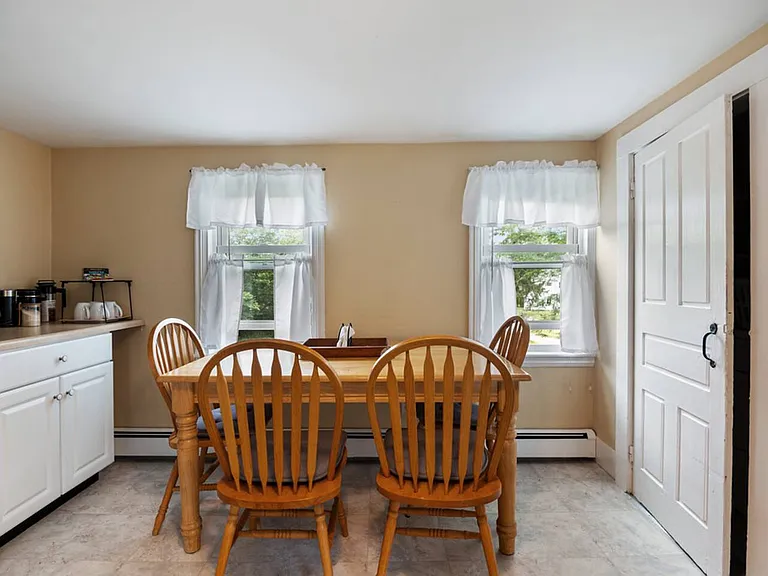935 Bay Rd #2 — Photo 13