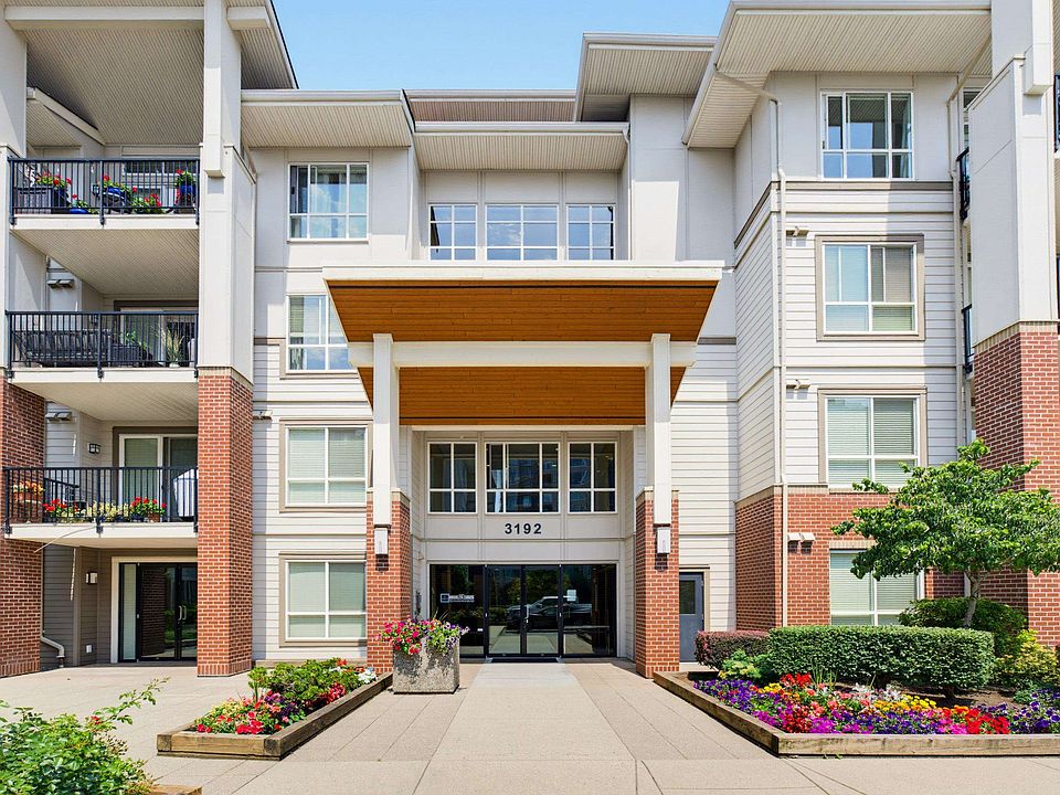 1st image of 3192 Gladwin Rd #218