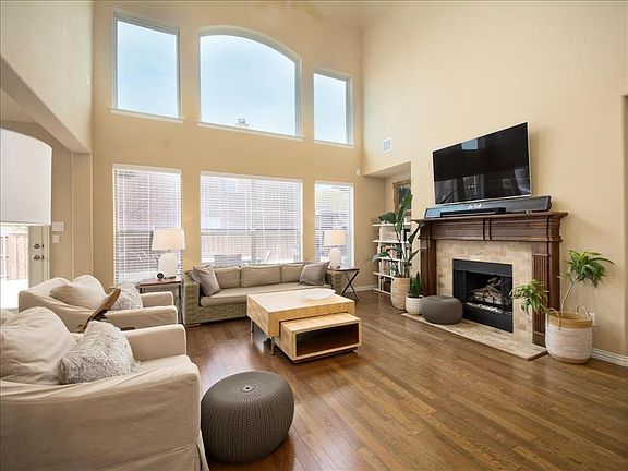 5th image of 15501 Burwood Ct