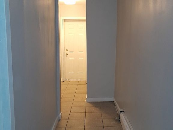 4th image of 11-13 Liberty St #13-2