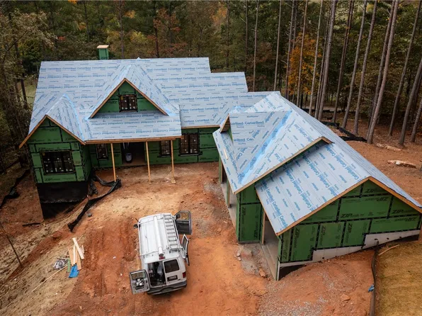 109 Northington Ct, Sunset, SC 29685