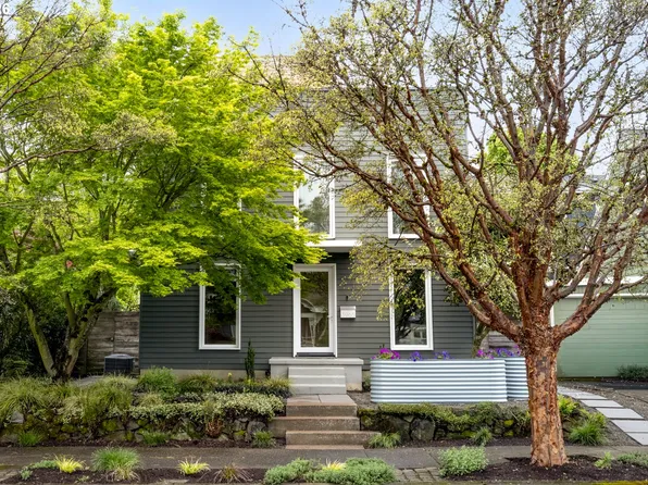 3965 N Gantenbein Ave, Portland, OR 97227
