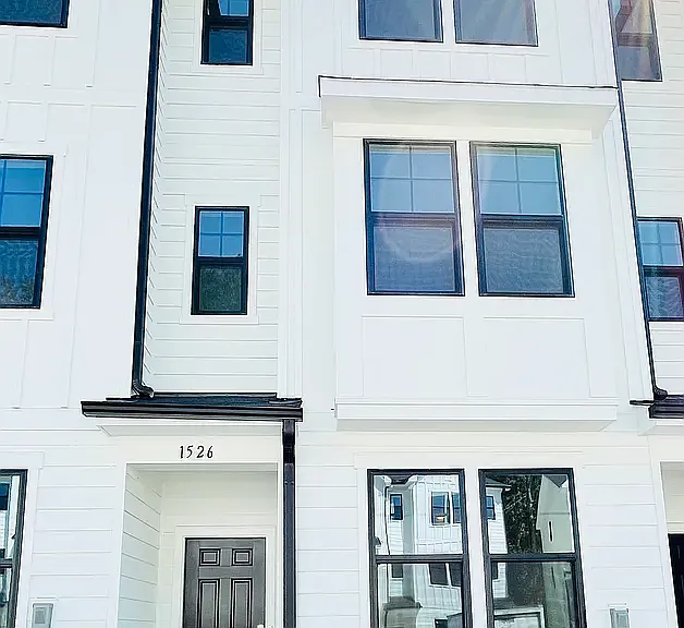 1526 Crescent Townes Way — Photo 1