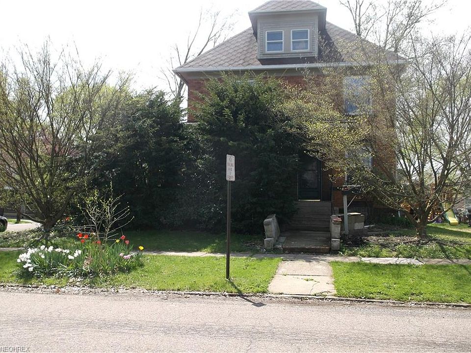 1st image of 871 Wellman Ave SE