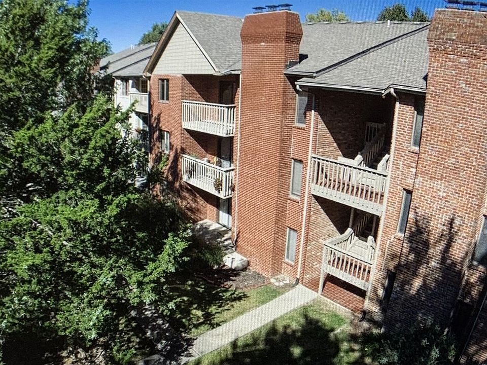 2nd image of 104-9 E Green Meadows Rd #9