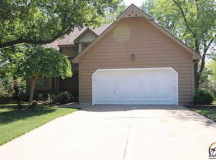 2312 SW Brookfield St, Topeka, KS 66614