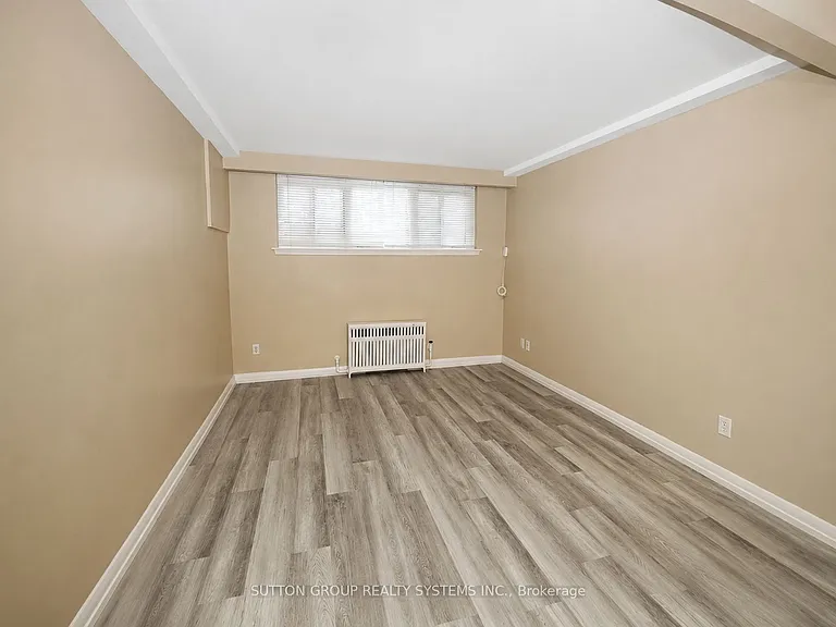 324 Lauder Ave — Photo 3