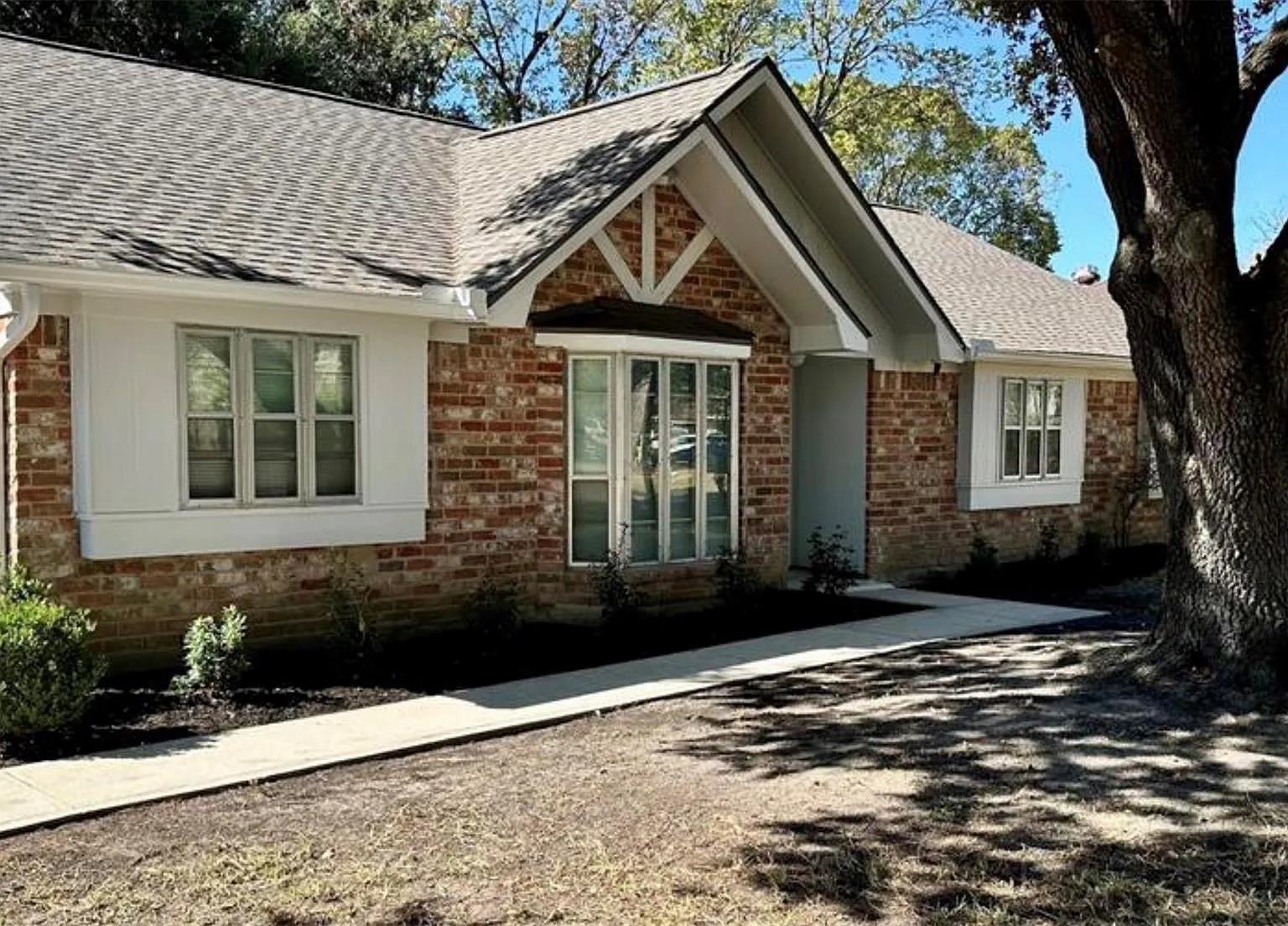 3 bed, 2.0 bath, 1820 sqft, $2,000 — Photo 4