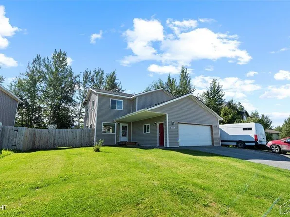 1140 S Felicia St, Palmer, AK 99645