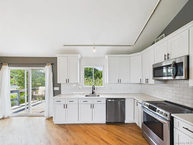 45 Willow St — Photo 15